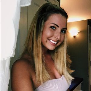 Meet your Posher, Olivia